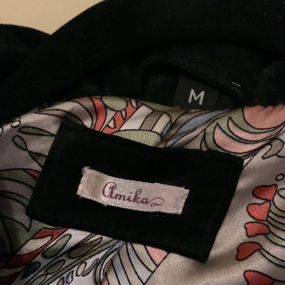 Amika jacket size medium - Picture 2 of 5